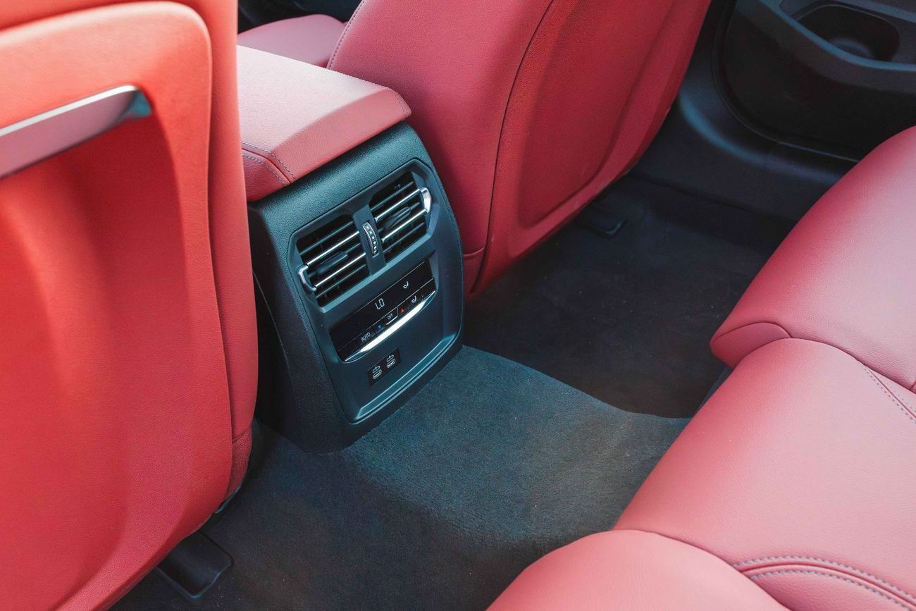 BMW i3 2025 BMW i3 eDrive35L – M Power Kit (EV) FOR EXPORT White