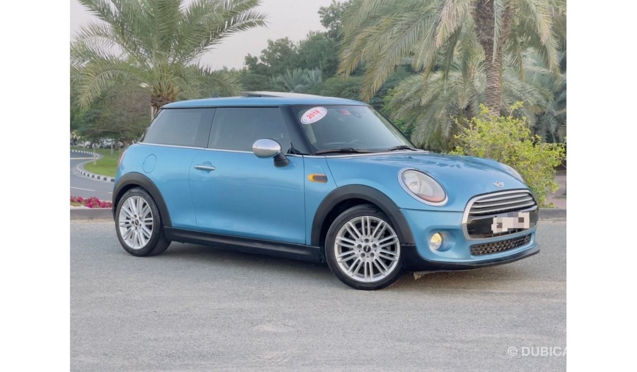 Mini Cooper Coupé 2018 model, American imported, 3-cylinder, mileage 32,000 km