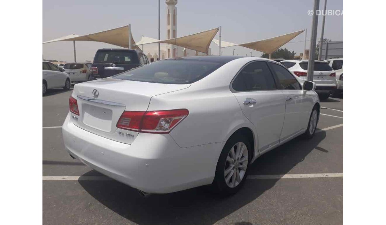 Lexus ES350 سياره نظيفه جدا بحاله ممتاذه ضمان شاسيه جير ماكينه