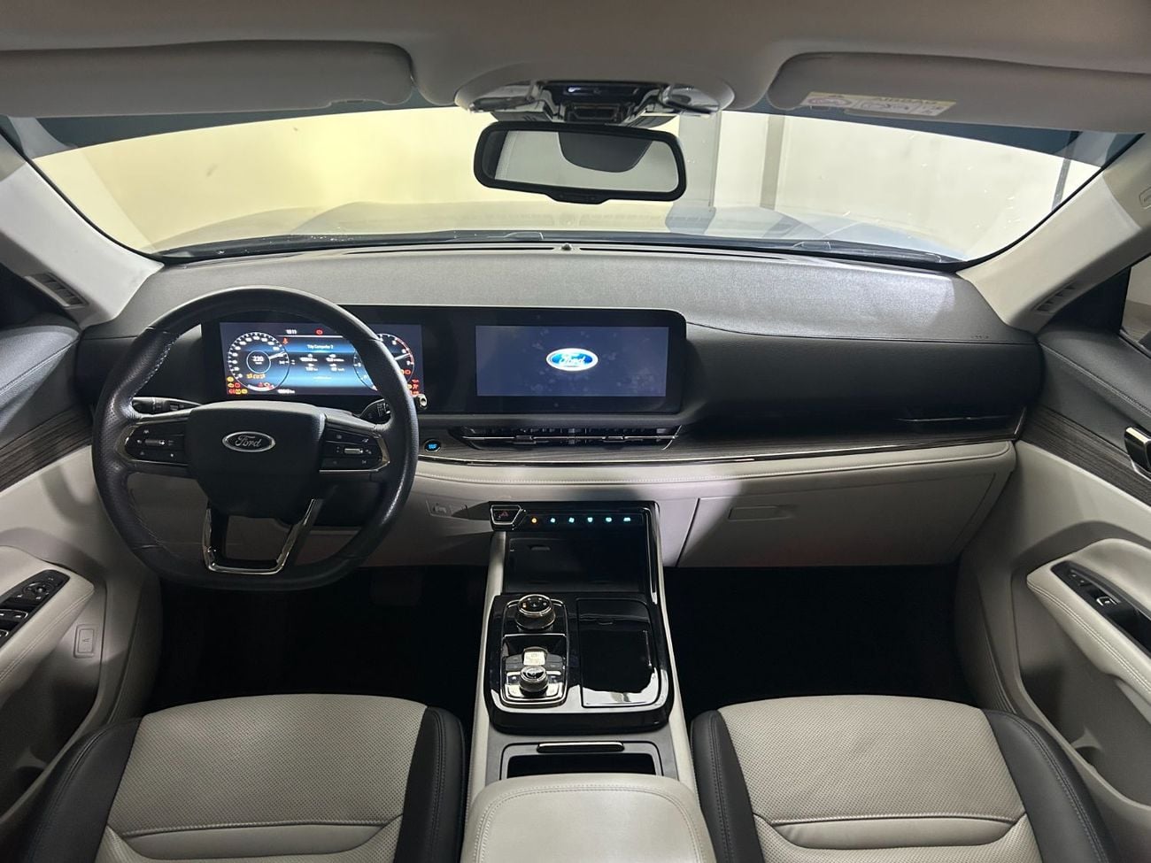 فورد تيريتوري TER4224  TITANIUM PLUS TECH PKG / FREE Insurance + Registration / AL TAYER MOTORS / AL QOUZ SHOWROOM