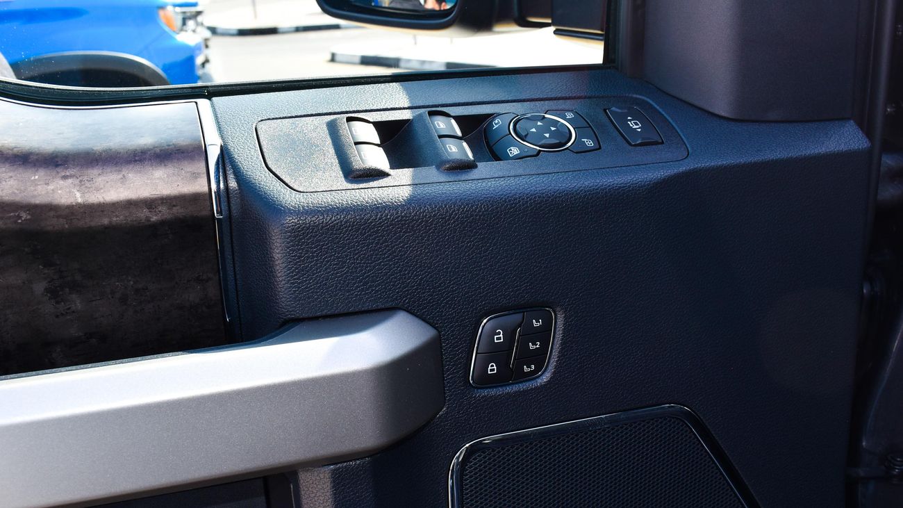 Ford F 350 LARIAT  POWER STROKE 6.7L DIESEL