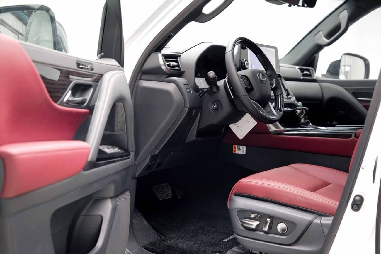 Lexus LX600 SIGNATURE