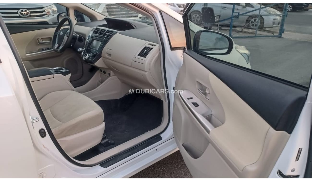 Toyota Prius Alpha 1.8L Hybrid 2011MY ( Used Car )