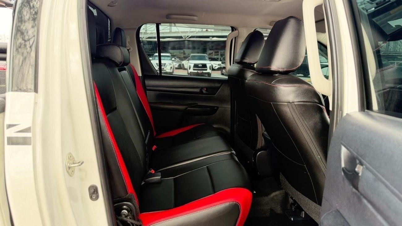 Toyota Hilux 2019 | 2.8L DIESEL ENGINE | AT | RHD | ROOF MOUNTED LED LIGHTS | 4X4 HEAVY SPORTS BAR WITH BASKET |