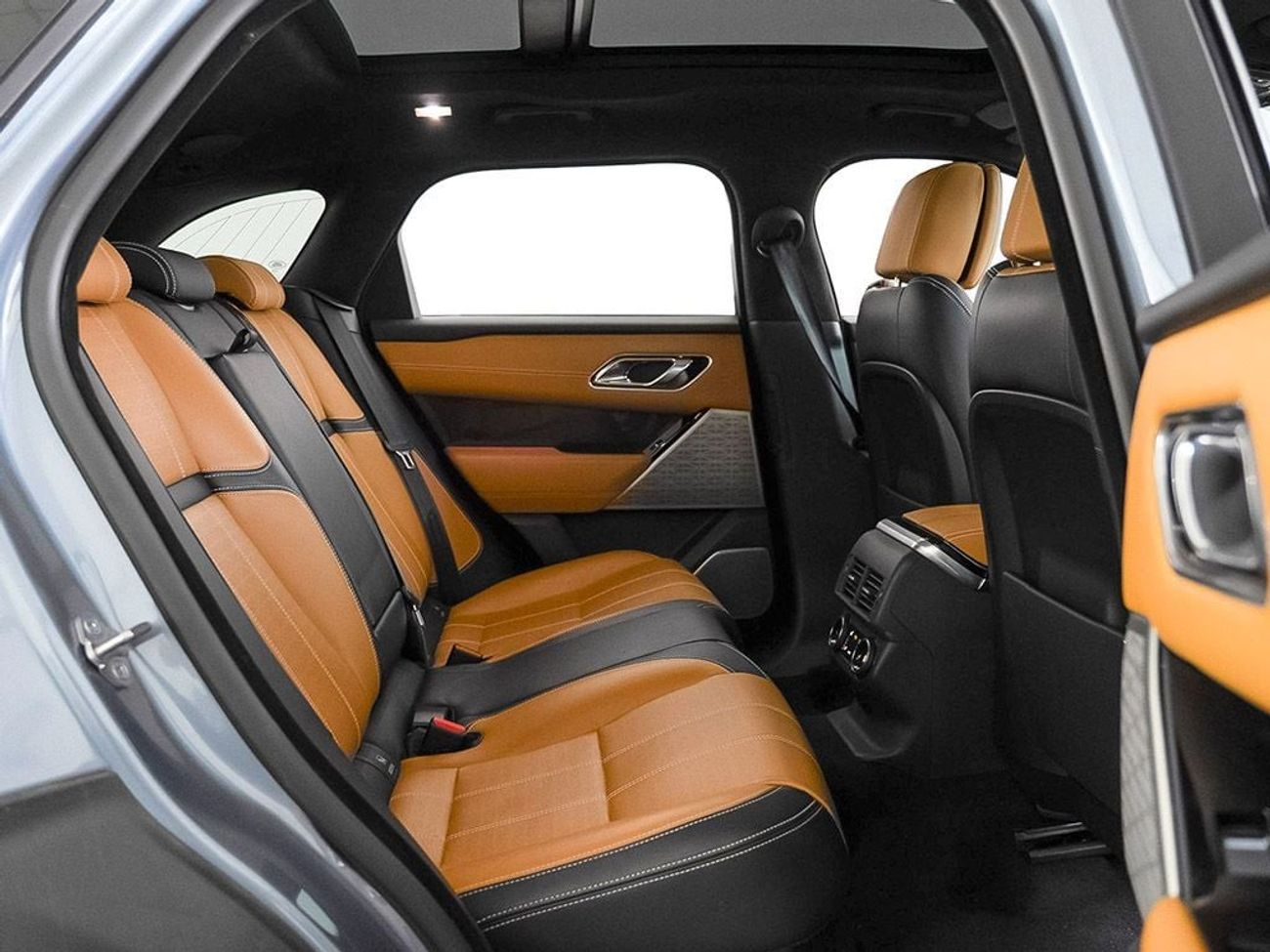 لاند روفر رينج روفر فيلار P380 R-Dynamic HSE 3.0L