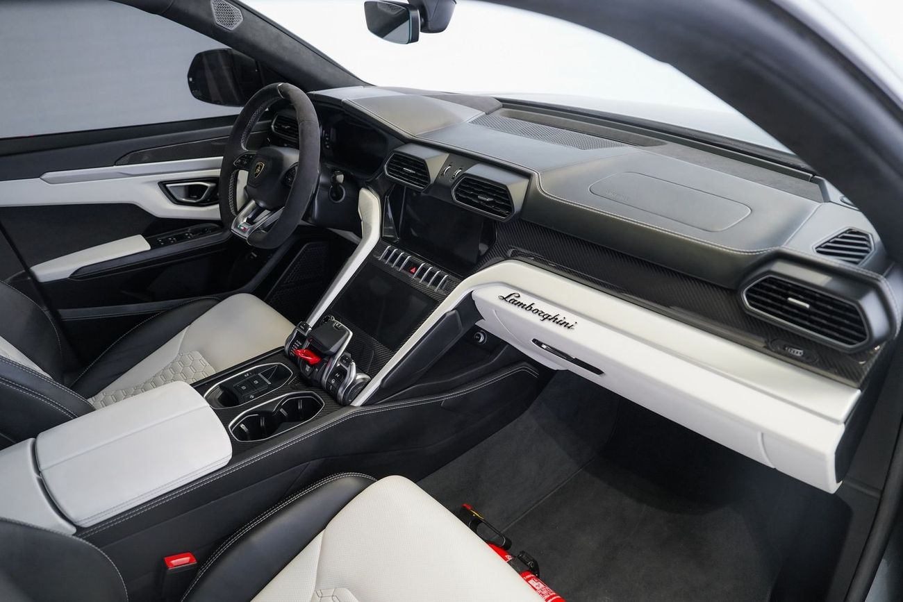 لامبورغيني اوروس STD 4.0T V8