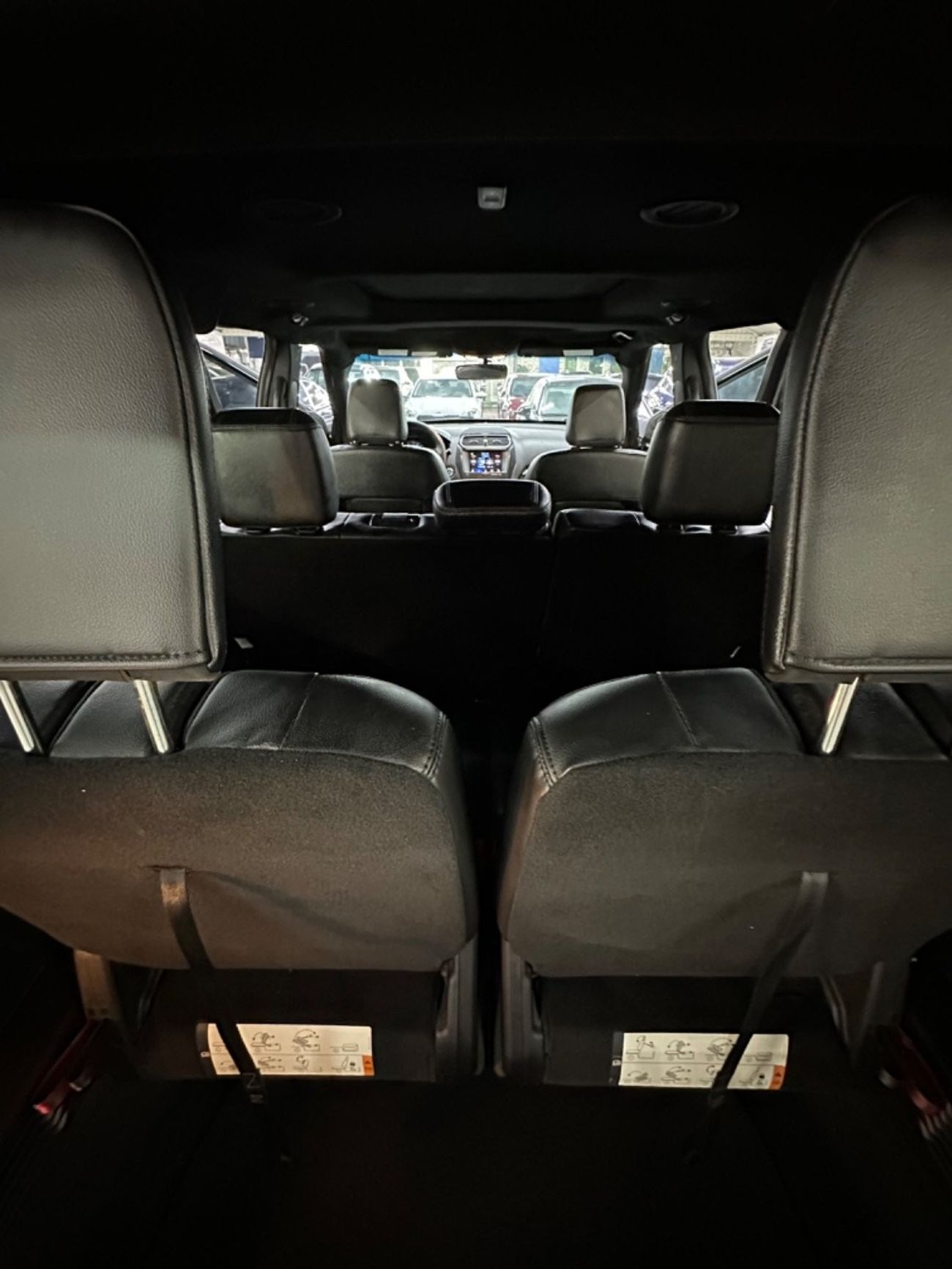 فورد اكسبلورر سبورت تراك فورد اكسبلورر بحالة جيدة. 2019 بمحرك 2.3 تيربو 4wd عداد 72000 كم 7 مقاعد على بانورا