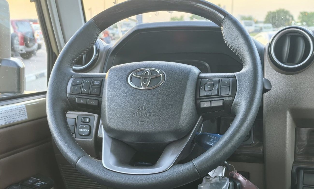Toyota Land Cruiser 70 2025 TOYOTA LAND CRUISER 76 2.8L DIESEL 5 DOOR FULL OPTION