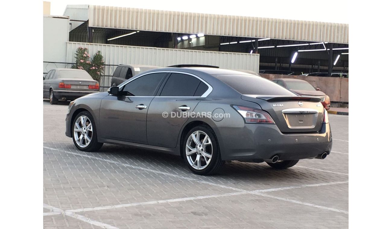 Nissan Maxima