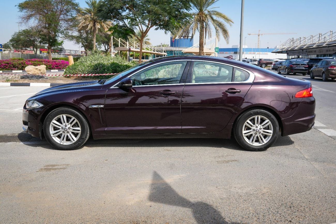 Jaguar XF 2013 LUXURY!! GCC SPECS!! FULL SERVICE HISTORY