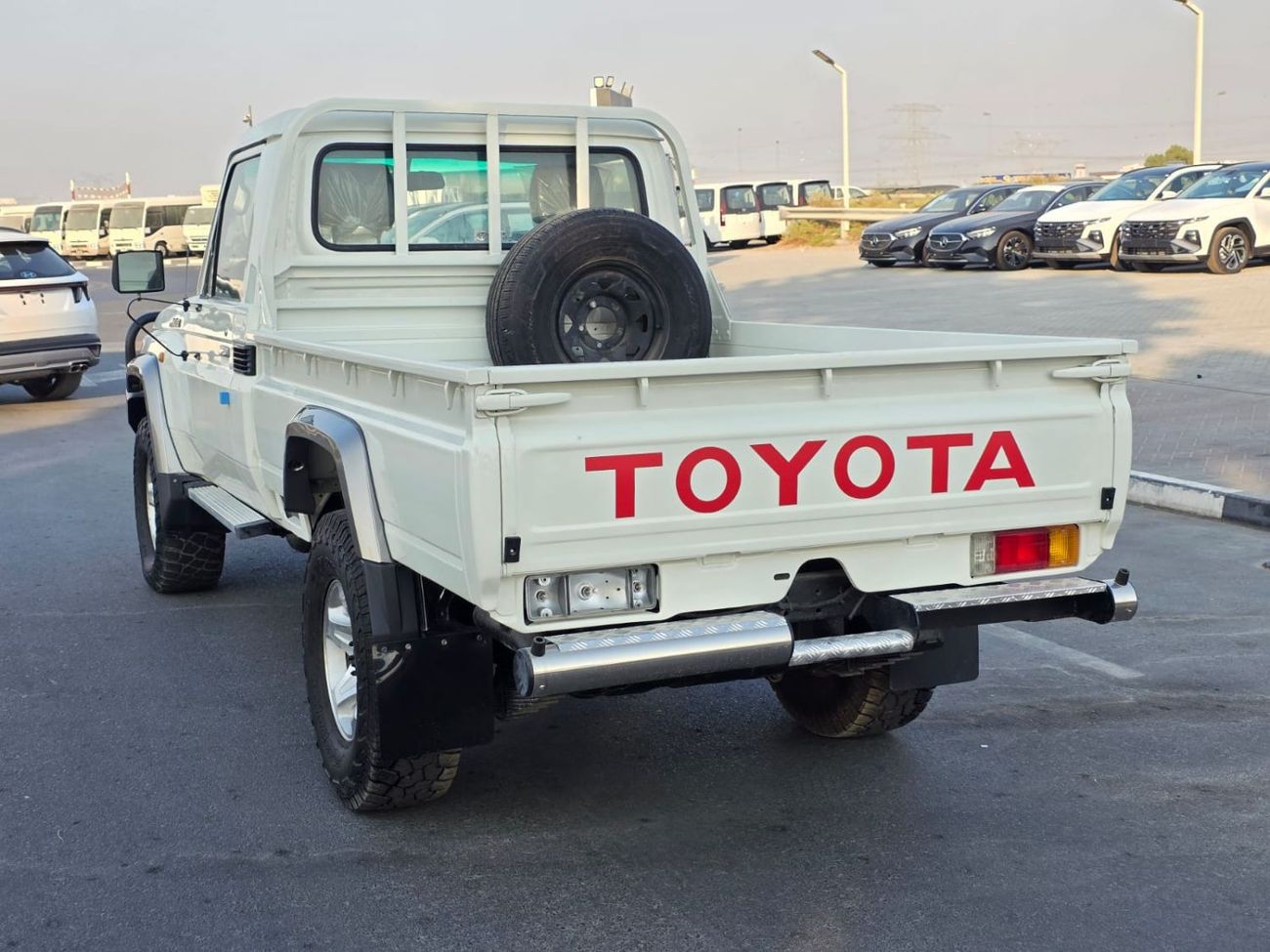 Toyota Land Cruiser Pick Up DIESEL 4.5 LITER ,RIGHT HAND DRIVE MANUAL GEAR