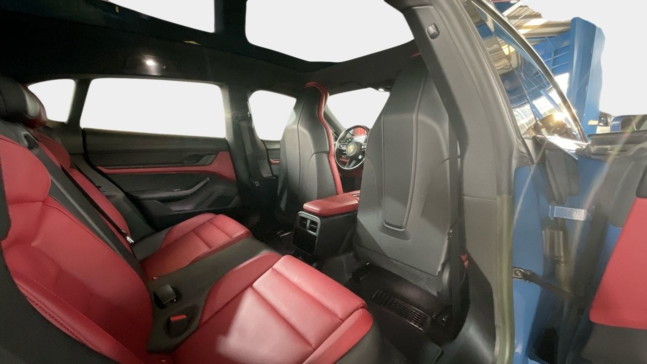 بورش تايكان 4 Cross Turismo | شامل الضمان | 0 ﺪﻔﻋﺓ ﺃﻮﻟﻯ