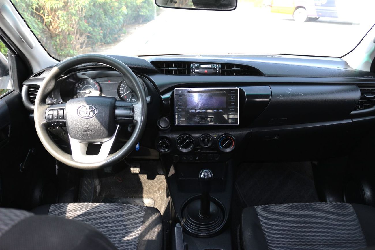 Toyota Hilux GL 2 2.4L 4WD