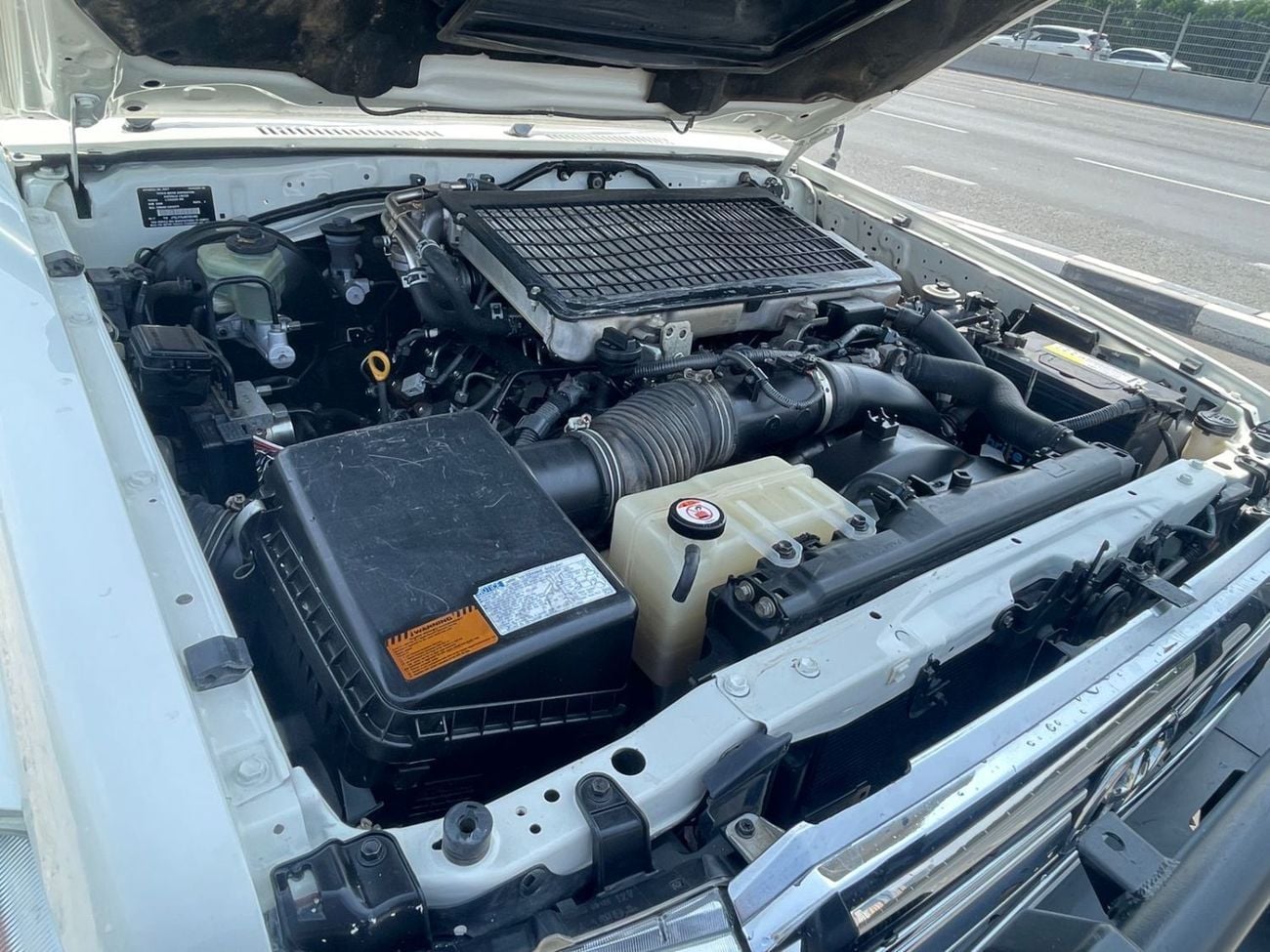 تويوتا لاند كروزر بيك آب RIGHT HAND VEHICLE ONLY FOR EXPORT 4.5 LITER