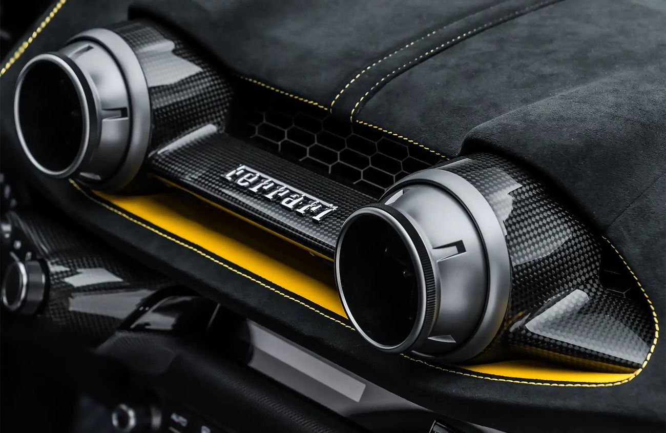 فيراري 812 كومبيتيزون 6.5L V12 Naturally Aspirated Engine