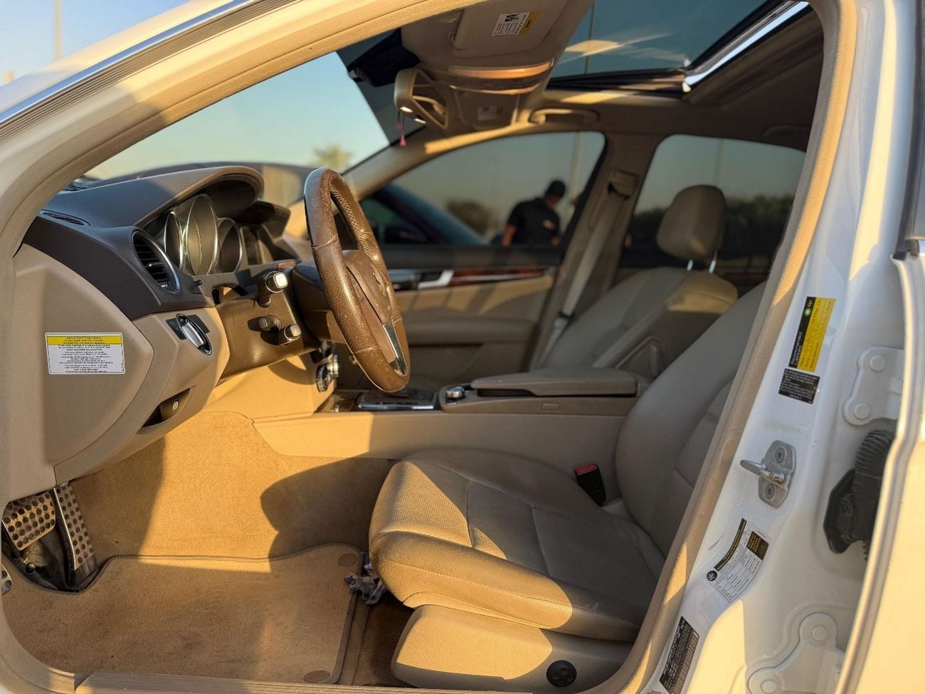 مرسيدس بنز C 300 Std 2.0L (241 HP)