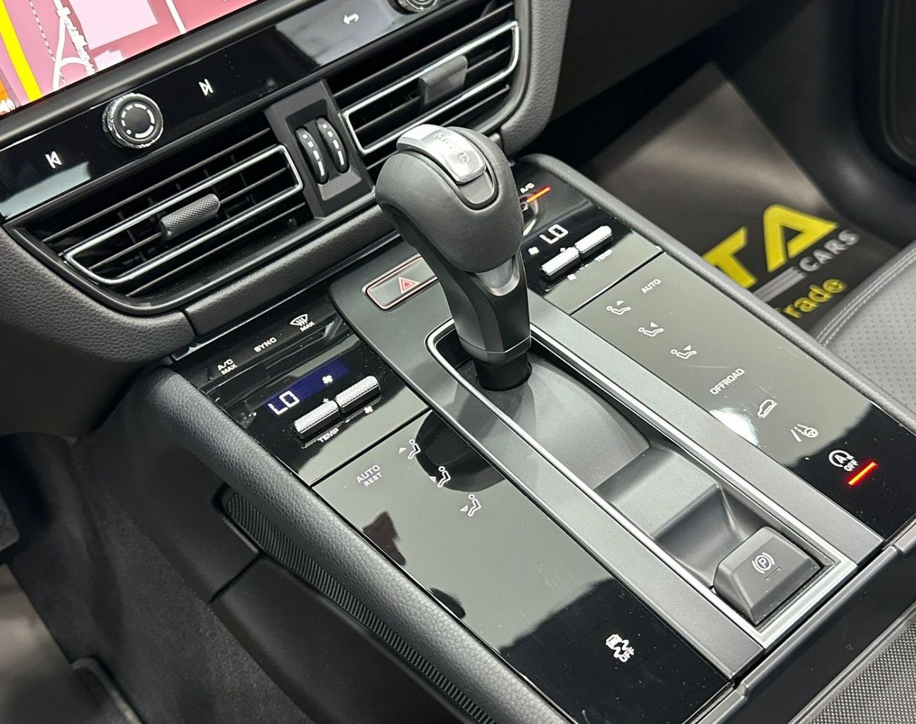 Porsche Macan 2023 Porsche Macan, January 2025 Porsche Warranty, Full Porsche Service History, Very Low Kms, GCC