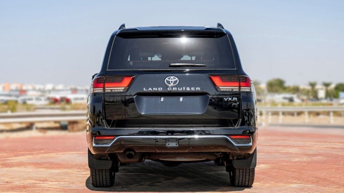 تويوتا لاند كروزر VXR LC300 VXR 3.5P AT MY2024 – BLACK