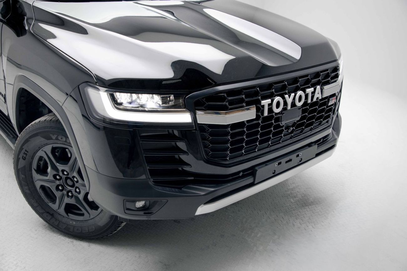 تويوتا لاند كروزر GRS 3.5L - Black Inside Maroon | Export Only