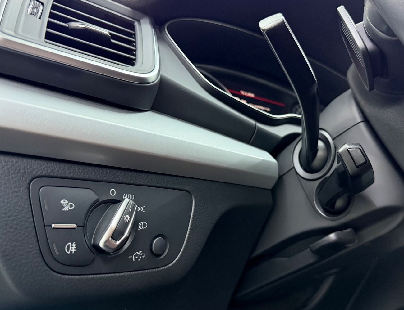 Audi Q5 45 TFSI Quattro Basic 2.0L