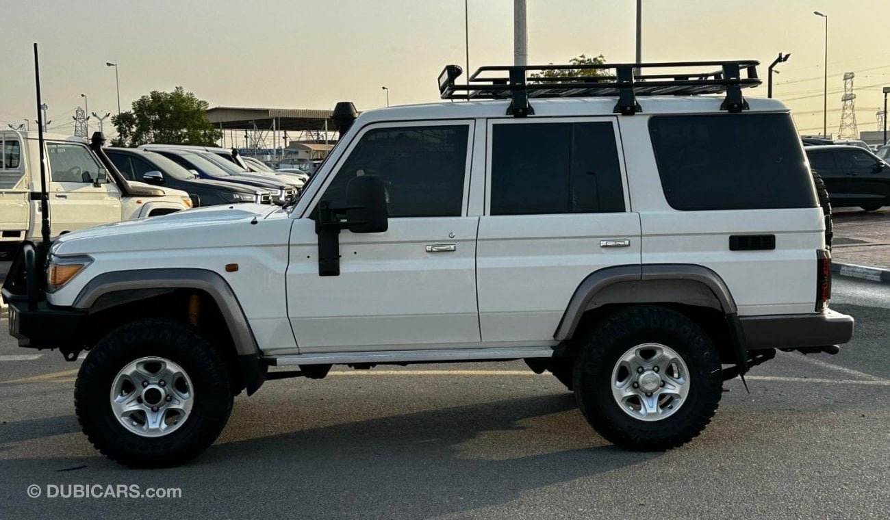 Toyota Land Cruiser Hard Top