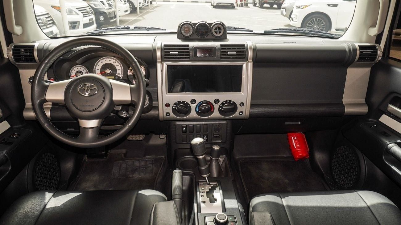 تويوتا إف جي كروزر