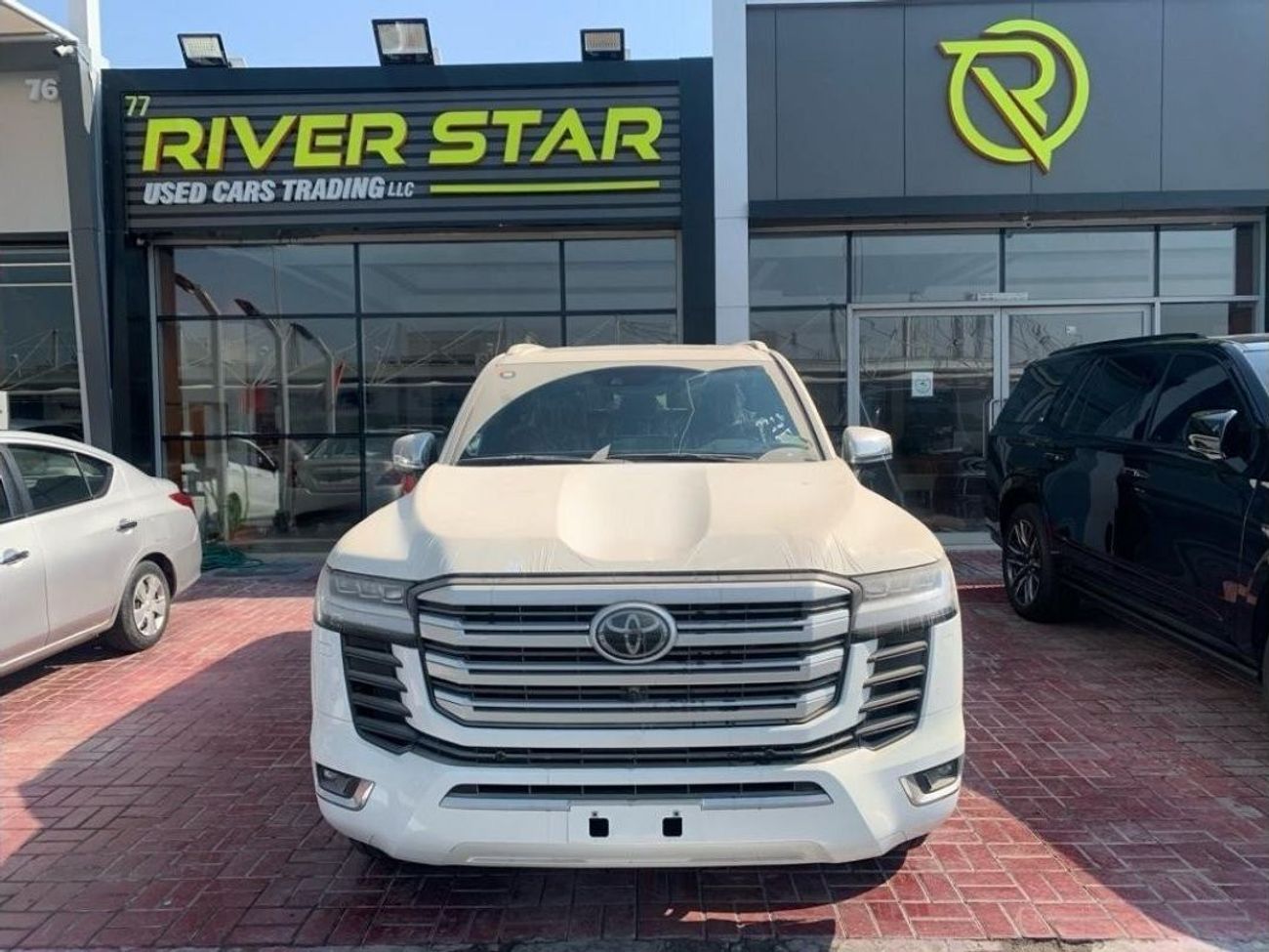 تويوتا لاند كروزر Land cruiser 3.5L VXR V6 full option