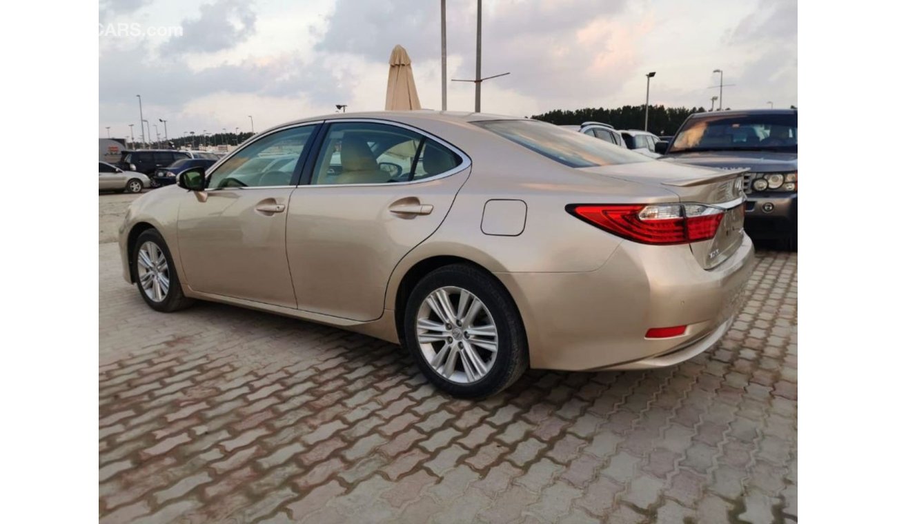 Lexus ES350 Lexus ES350 full option 2014 very good condition