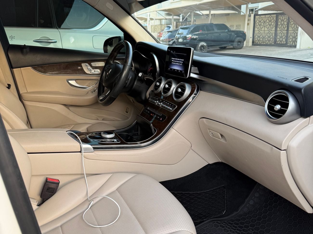مرسيدس بنز GLC 300