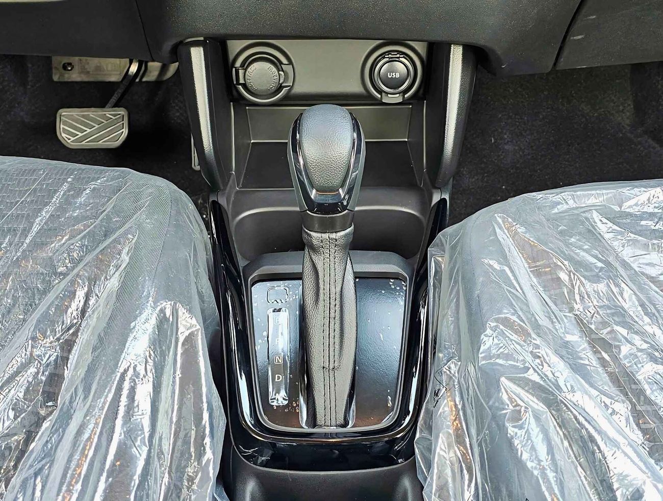 Suzuki Swift GLX, 1.2L / RADAR / GCC SPECS / HIGH OPTION (CODE # GLX)