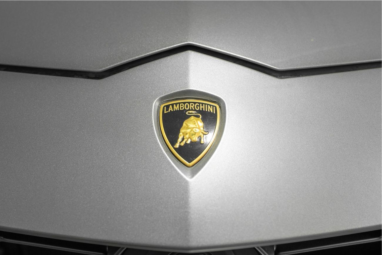 Lamborghini Urus STD 4.0T V8