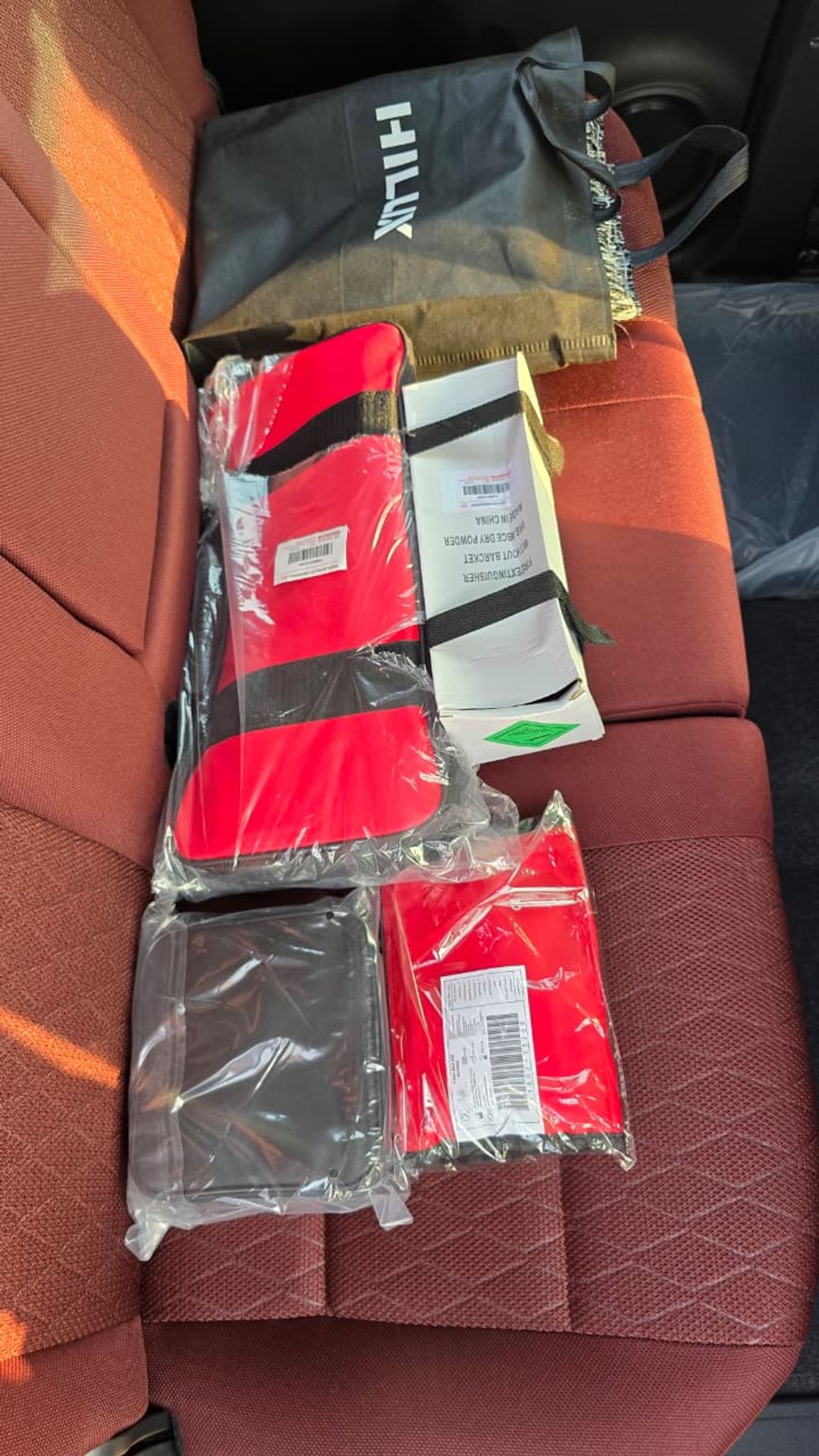 تويوتا هيلوكس S GLX 2.7L AWD M/T