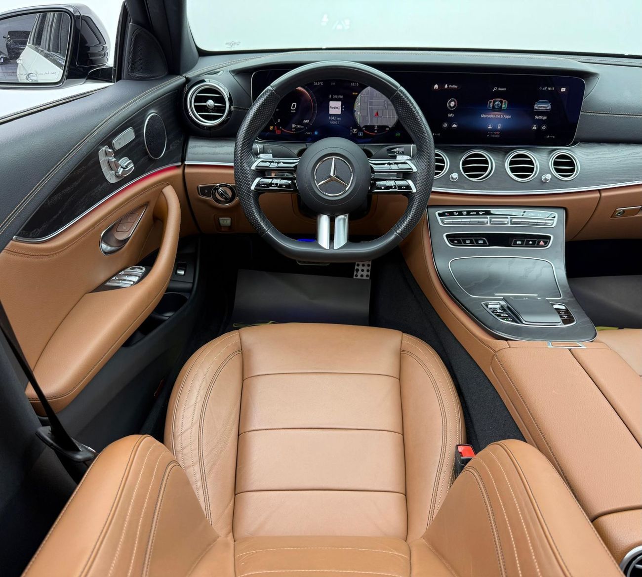 مرسيدس بنز E300 2023 Mercedes Benz E300 AMG, 2028 MB Warranty + Service Pack, Full MB Service History, GCC