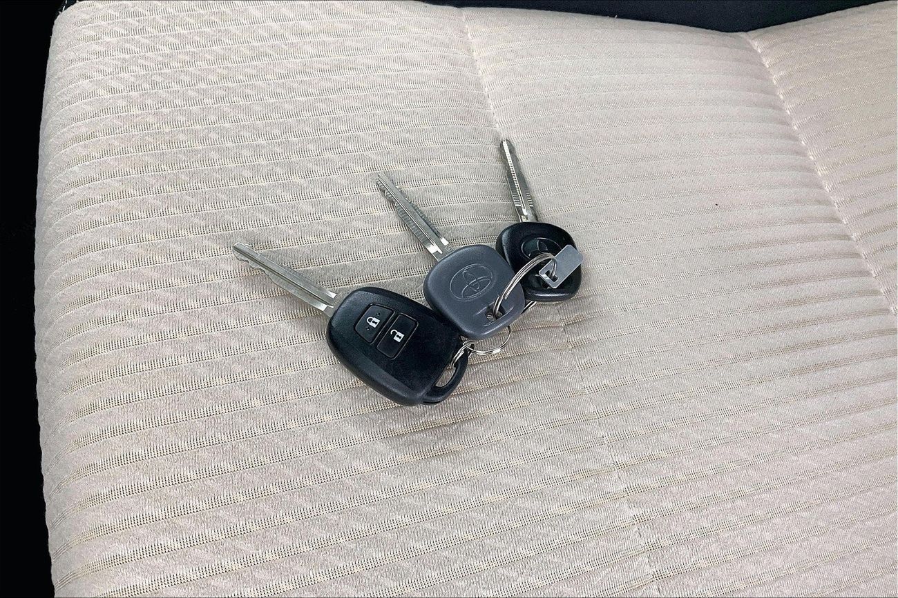 تويوتا يارس SE / E | سنة ضمان مجانية | 0 دفعة أولى | سياسة الإعادة بعد 7 أيام