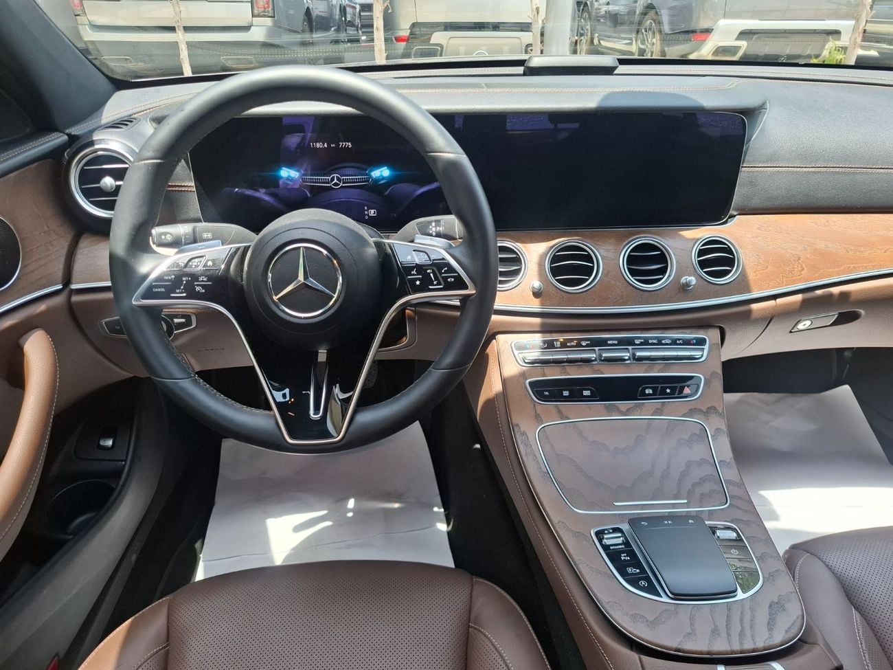 مرسيدس بنز E 250 STD (NON-GCC) مرسيدس بنز 2022