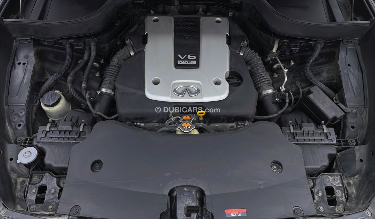 Infiniti QX70 EXCELLENCE 3.7 | Under Warranty | Inspected on 150+ parameters