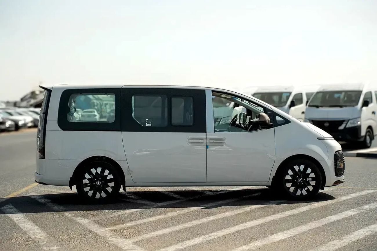 هيونداي ستاريا Luxury 7 seaters Hyundai Staria 2026 مواصفات خليجية