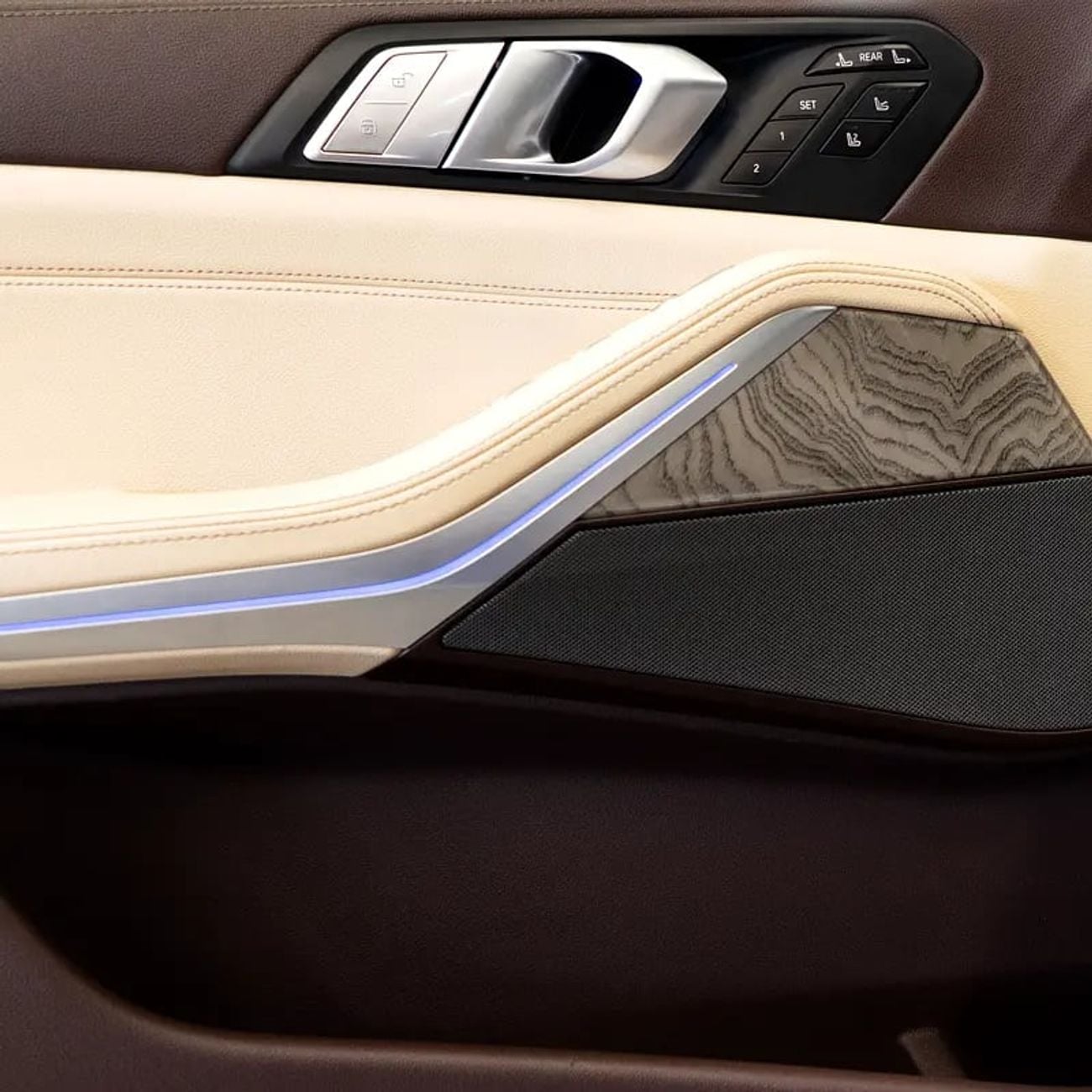 بي أم دبليو X7 40i M Sport Pure 3.0L (335 HP) 3,065 pm • 0% Downpayment • 40i M Sport Premium • 1 Year Warranty