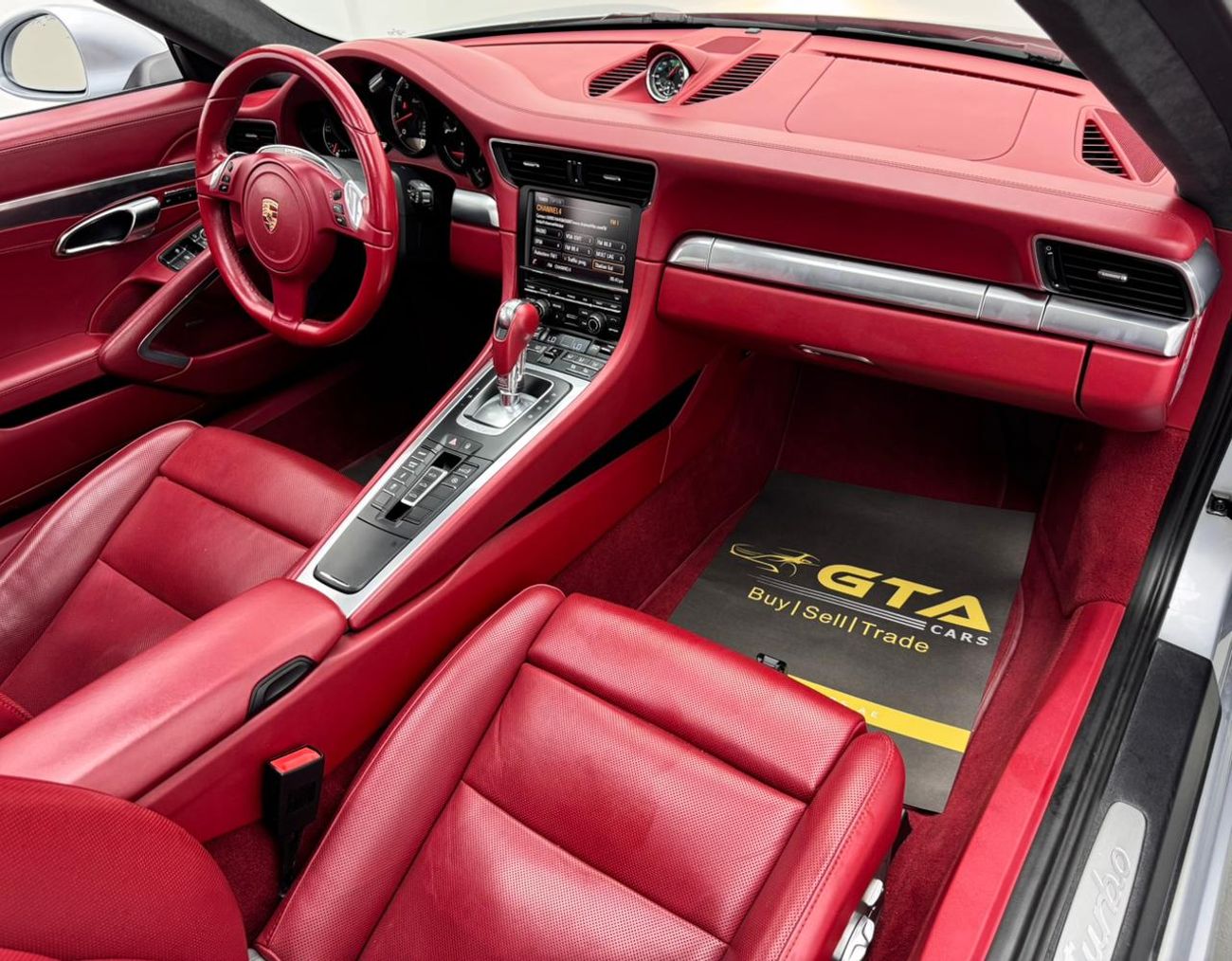 بورش 911 Turbo 3.8L (500 HP) Coupe 2015 Porsche 911 Turbo, Porsche Service History, Excellent Condition, GCC