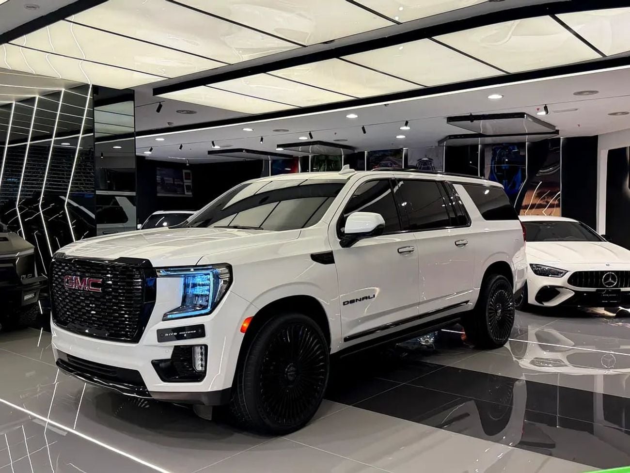 جي أم سي يوكون XL Denali - Premium Luxury SUV