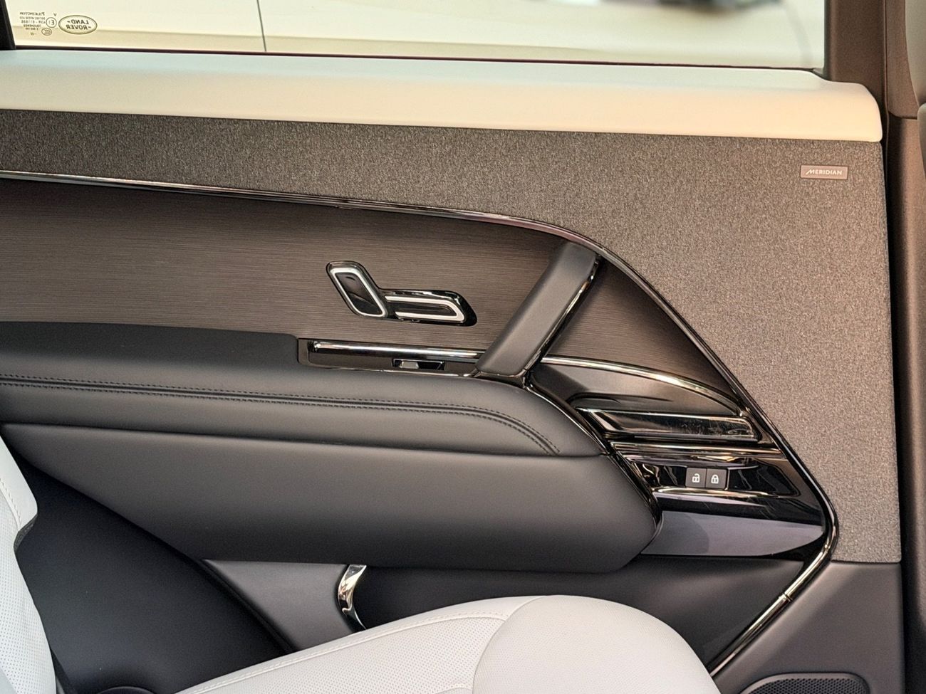 Land Rover Range Rover Sport SE P400 3.0L Range Rover Sport SE P400 V6 / USA / 2023 / Very clean condition