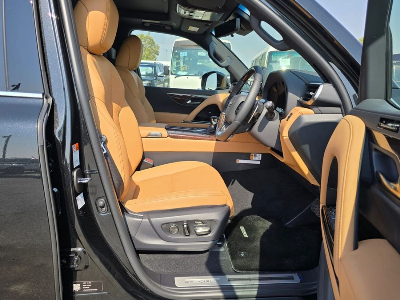 لكزس LX 500 LEXUS LX 500D BRAND NEW SUV RHD 2025 MODEL 3.3 L DIESEL AUTOMATIC(PM04842)