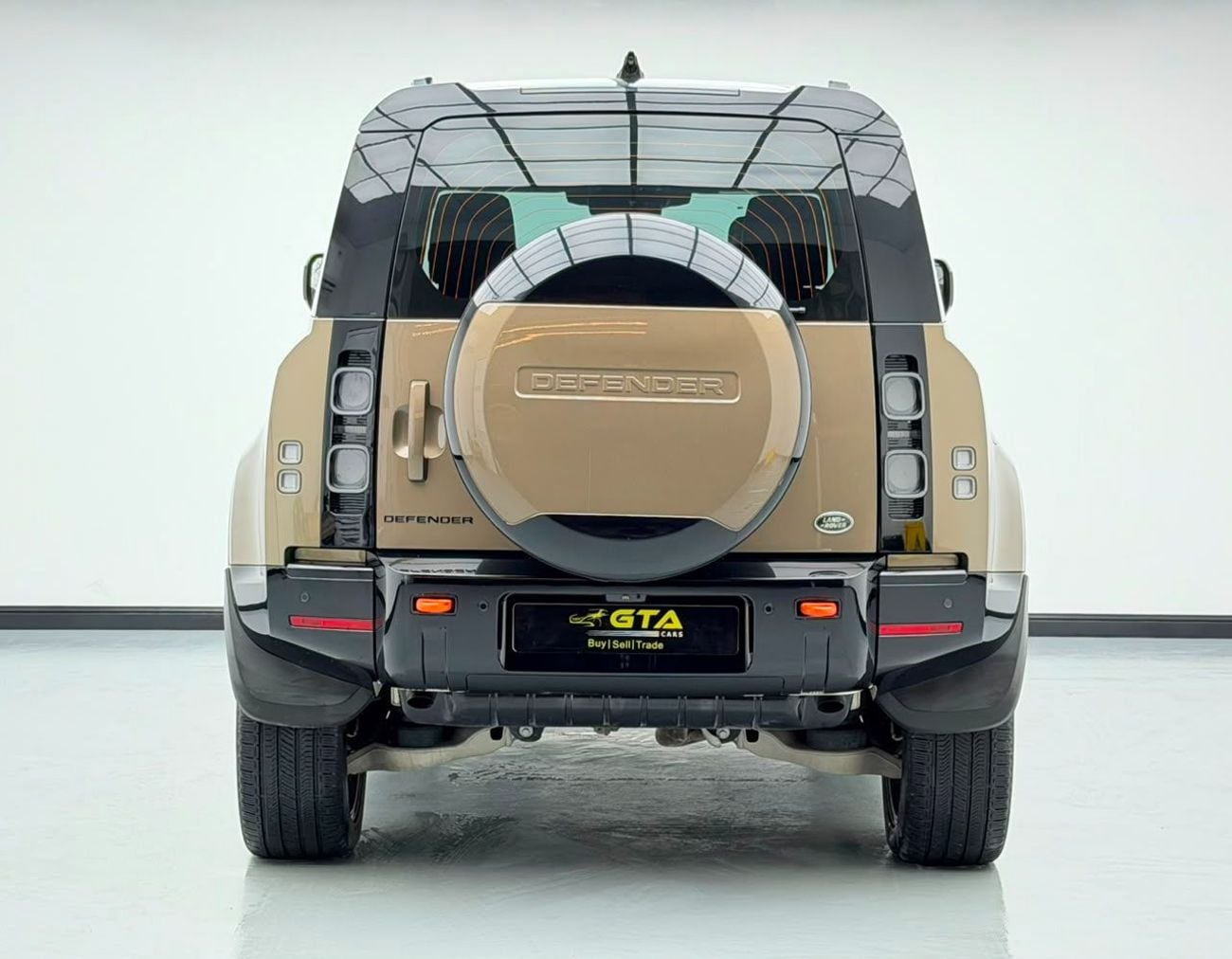 Land Rover Defender 2023 Land Rover Defender 110 X P400, 2028 Land Rover Warranty + Service Contract, FSH, GCC