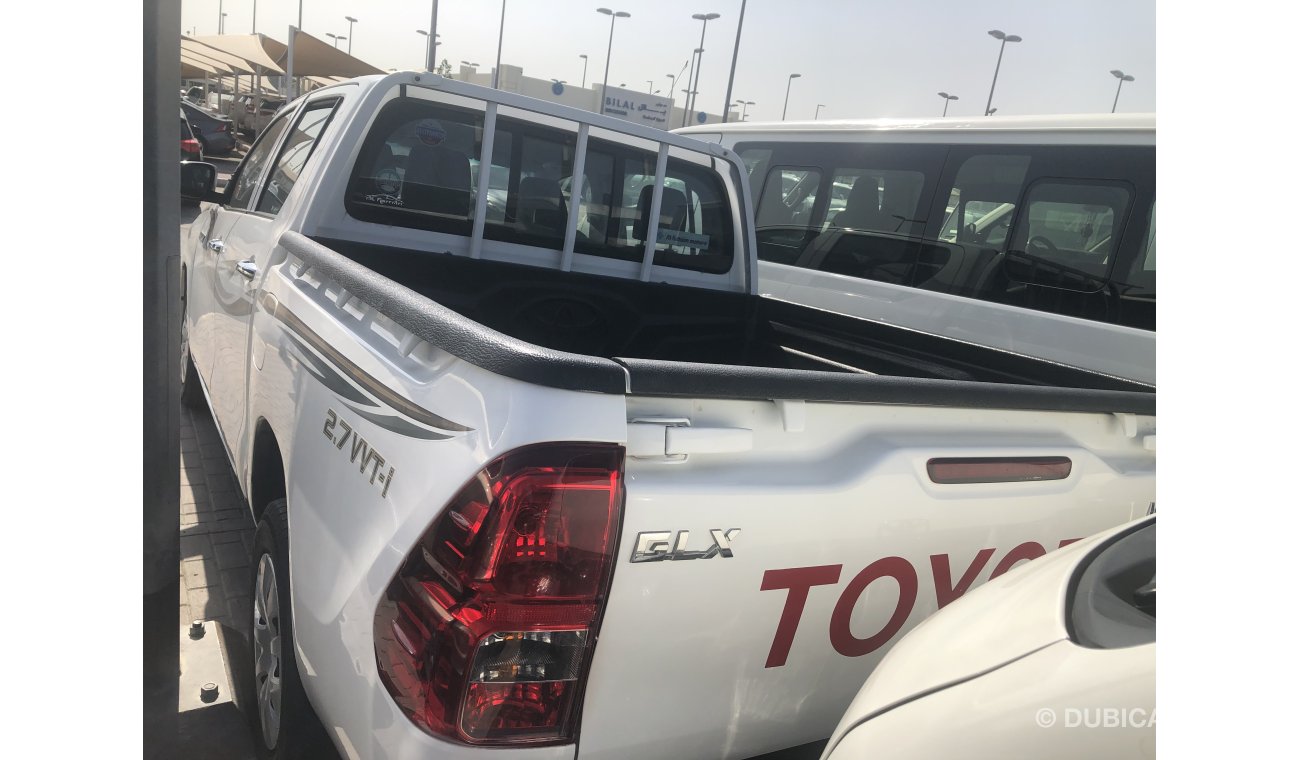 Toyota Hilux Toyota Hilux pick up 4x2, A/T,model:2017. Free of accident with Low mileage