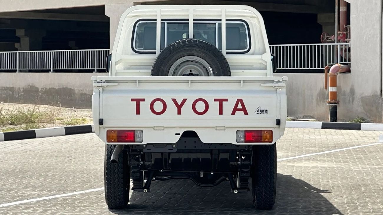 تويوتا لاند كروزر بيك آب TOYOTA Land Cruiser DC 4.2 MT 2025 basic