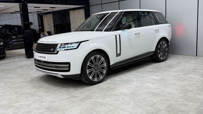 Land Rover Range Rover HSE P530 4.4L | V8 | GCC Specs | Warranty & Service Contract Until 2027