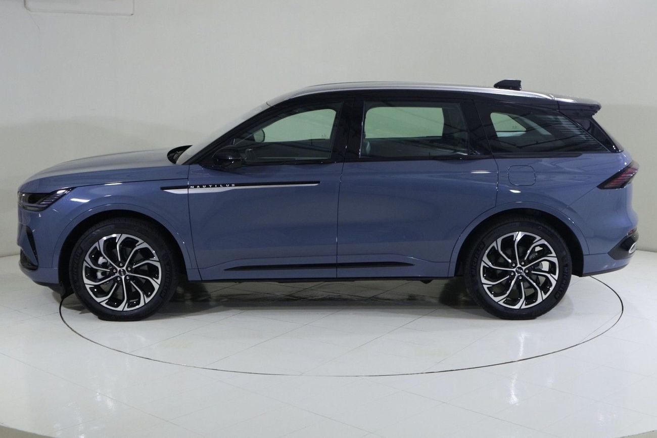 Lincoln Nautilus RESERVE I NAU325 / AL TAYER MOTORS AL QOUZ SHOWROOM