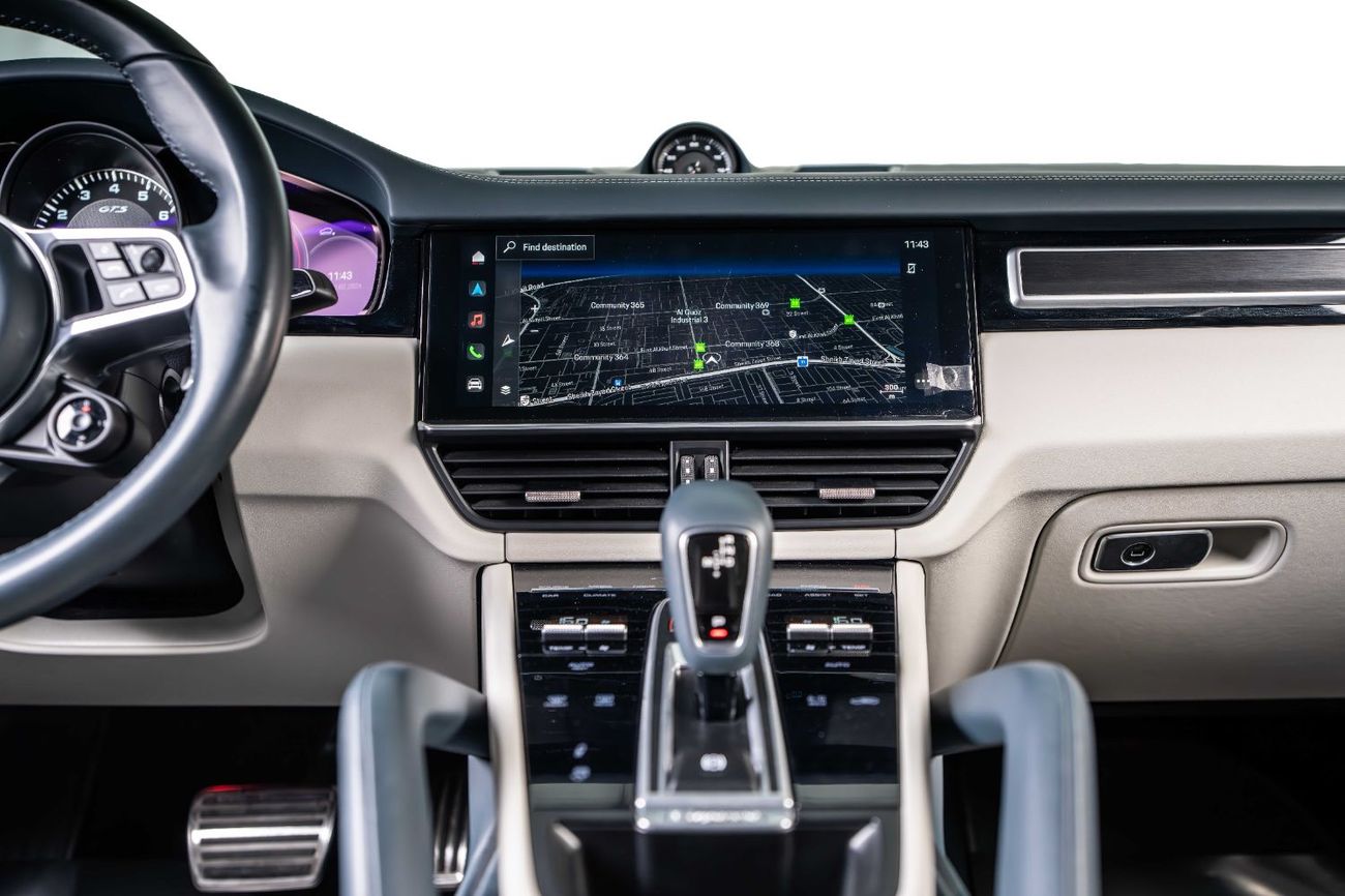 بورش كايان GTS Coupe