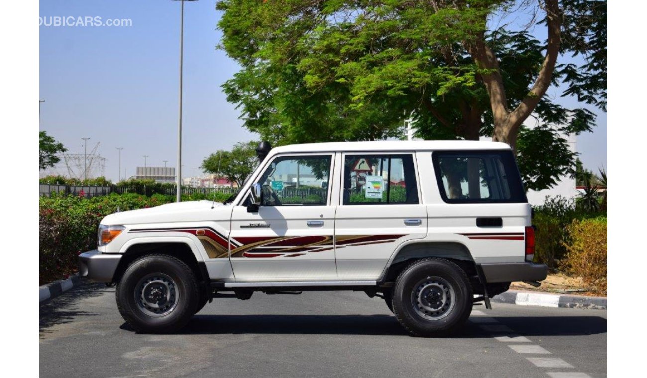 تويوتا لاند كروزر هارد توب LX V8 4.5 Turbo Diesel 4WD MT