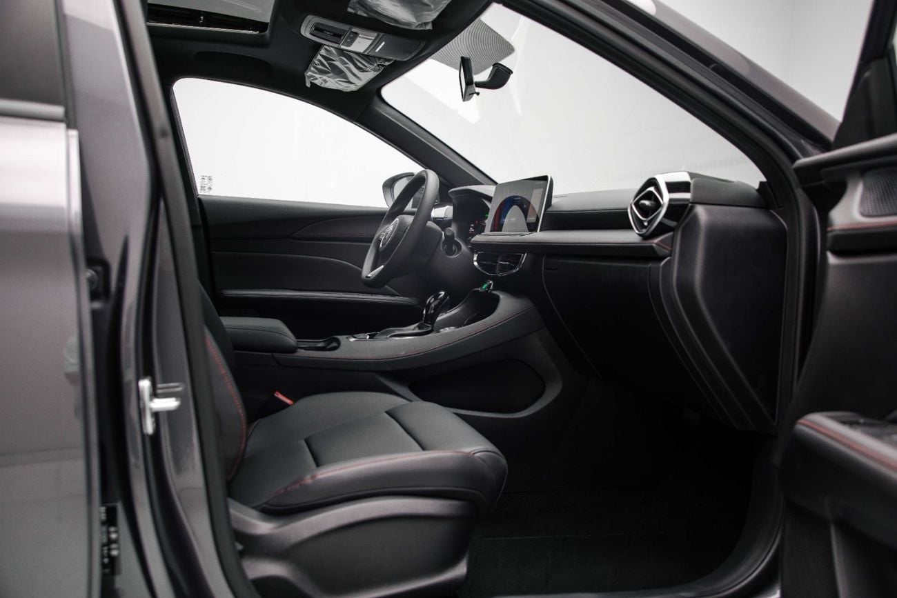 أم جي 5 LUXURY 1.5L - GREY INSIDE BLACK | EXPORT ONLY
